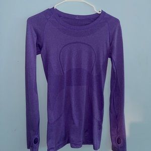Lululemon Swiftly Tech (size s)